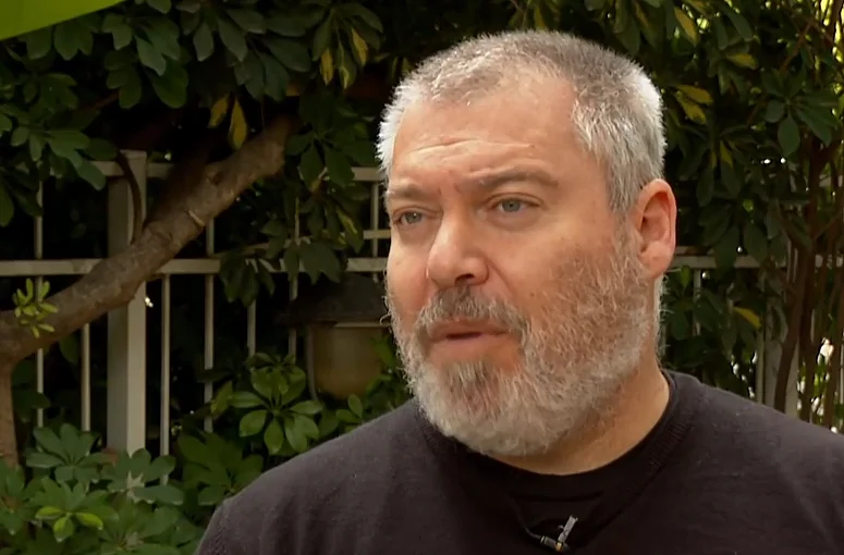 עו''ד גונן בן יצחק, ממובילי המחאה נגד נתניהו