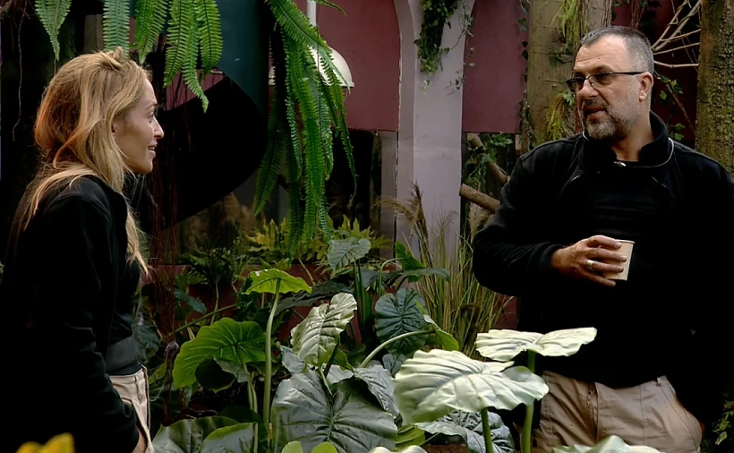 רמי ומור משוחחים