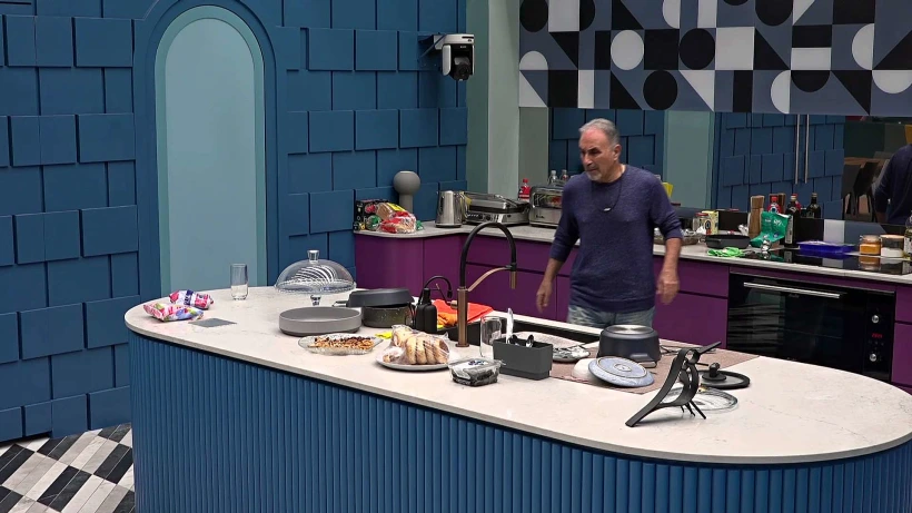 בגדדי מתעורר