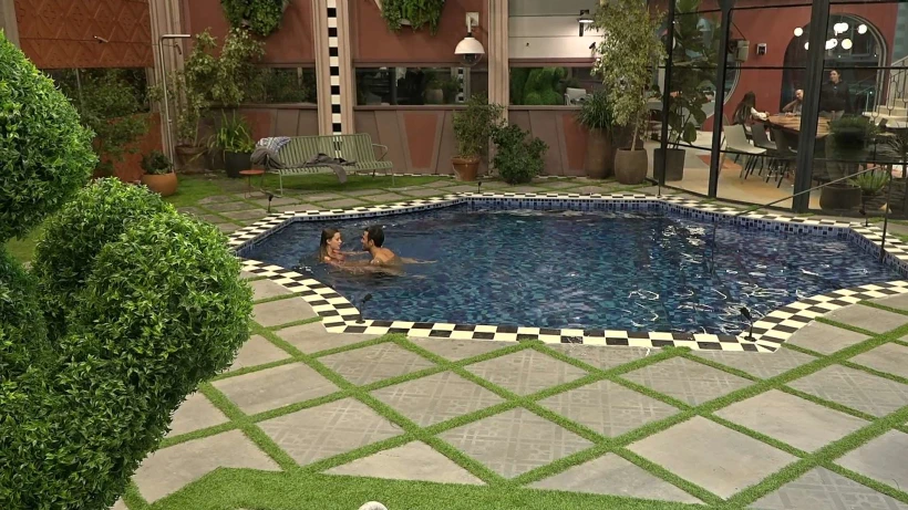 גל ותום מתקרבים