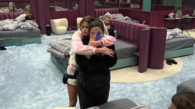 ימית מתרגשת