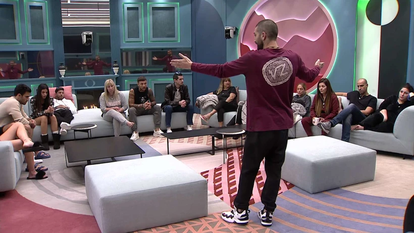 יהודה מחלק תפקידים לדיירים