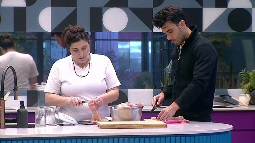 תום וימית מבשלים