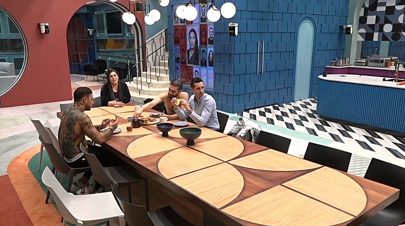 גוזי, ימית, יהודה ואילון אוכלים