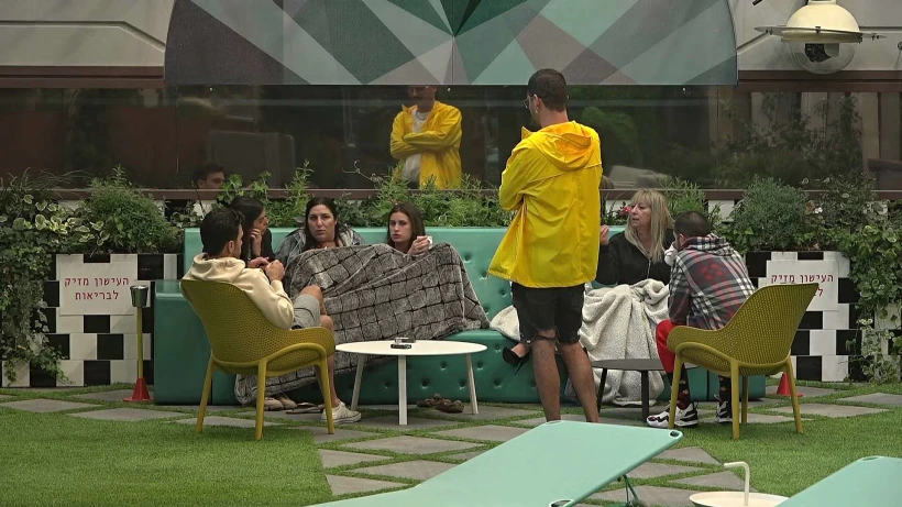 ויכוח בפינת העישון