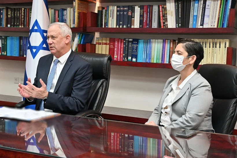 בני גנץ