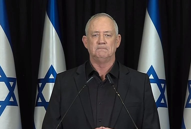 בני גנץ