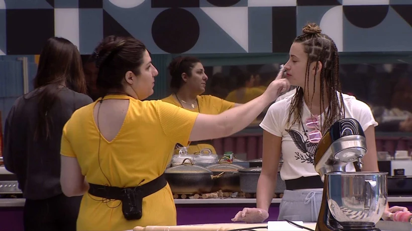 גל וימית במטבח