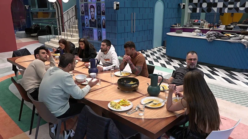 ארוחת צהריים משותפת