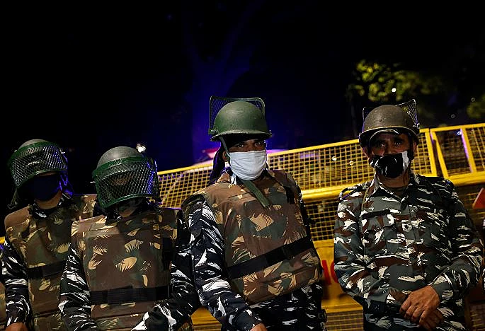 זירת הפיצוץ סמוך לשגרירות בניו דלהי, הודו