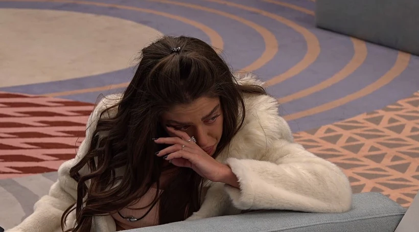 לינור מתרגשת מהסיפור של גל