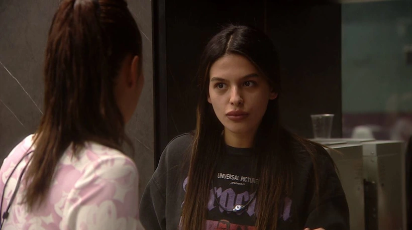 אלמוג וקארין