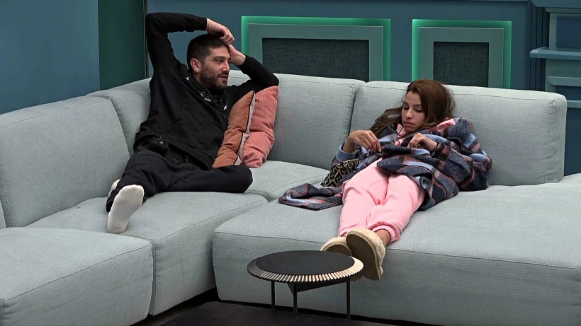 יהודה ואלמוג קרובים