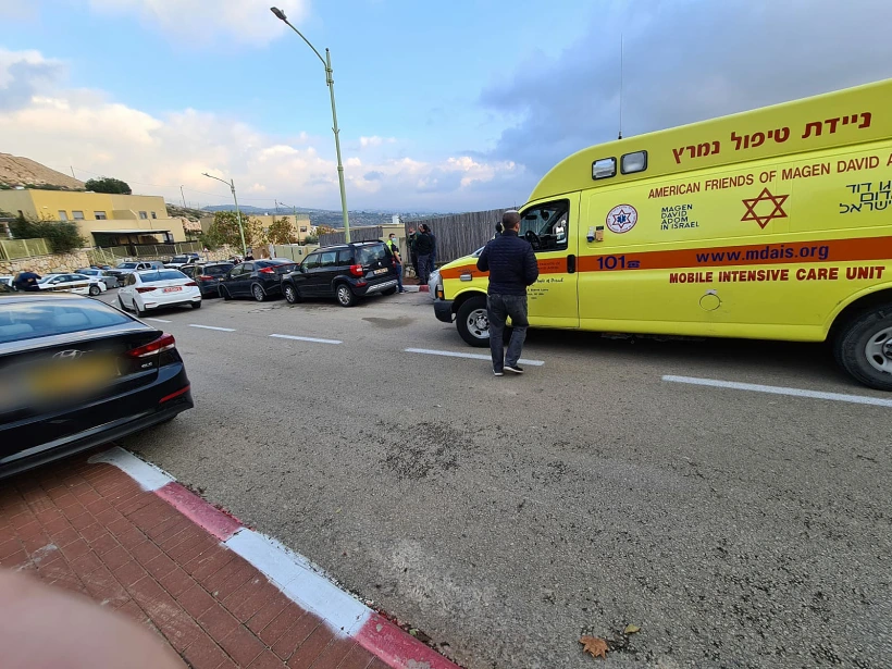 אמבולנס בזירת הרצח בנעלה שבבנימין