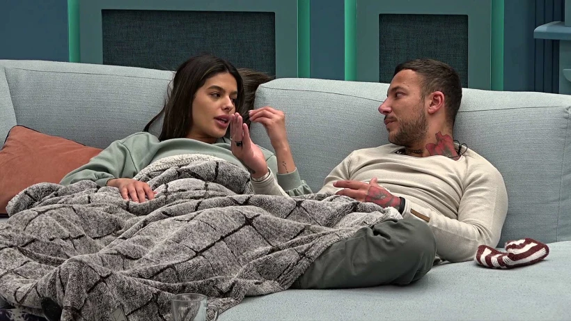 גוזי מדבר עם קארין על לינור