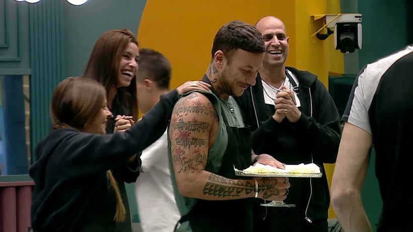 גוזי מנצח בתחרות