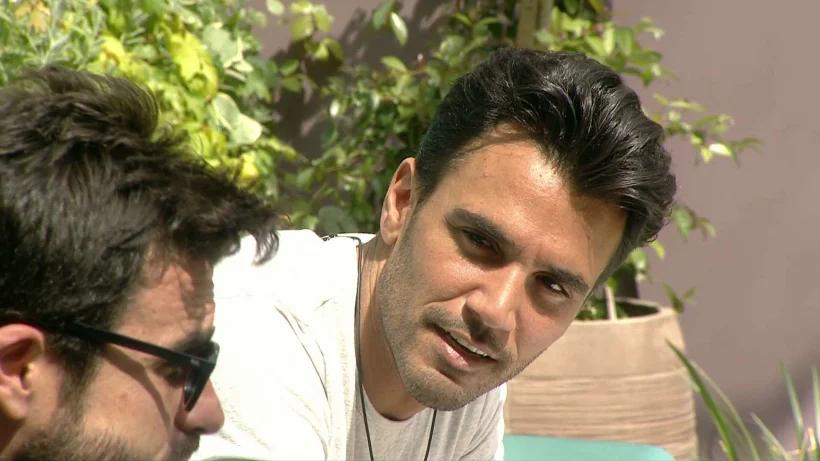 תום מתוודה בפני דניאל