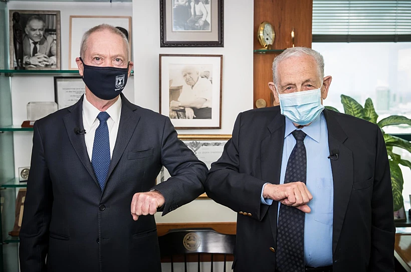 ד''ר יוסף צ׳חנובר ושר החינוך יואב גלנט