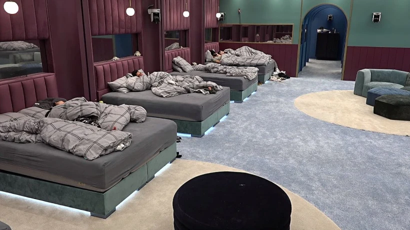 הדיירים ישנים