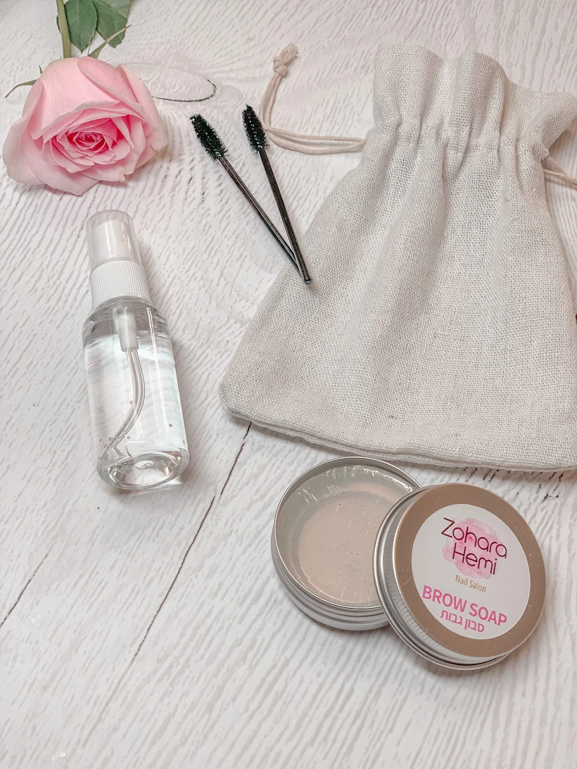 מוצרי טיפוח של זוהרה חמי, בעלת קליניקה לטיפוח ויופי