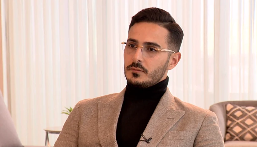 סיימון לבייב