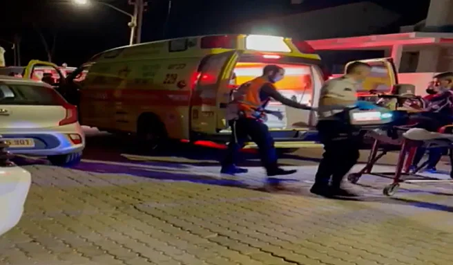 זירת האירוע שבה בן 14 נדקר למוות ע''י אביו