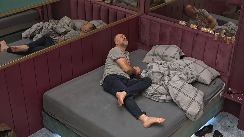 רמי מתפלל שיגיע הסוף