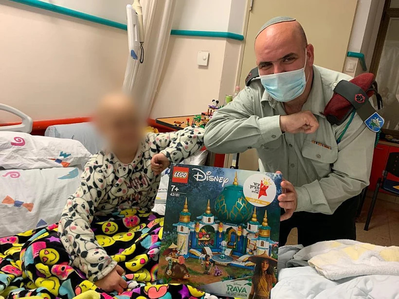 רב סרן מאור כהן במחלקה האונקולוגית