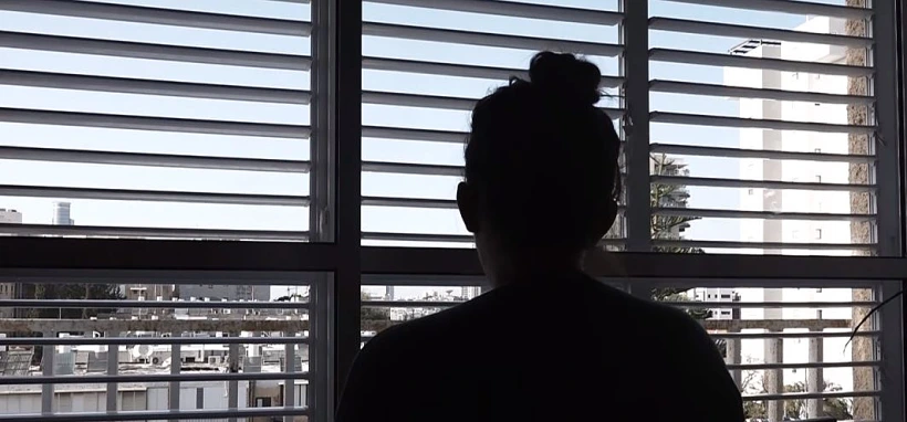 ג', סטודנטית לשעבר של המרצה החשוד