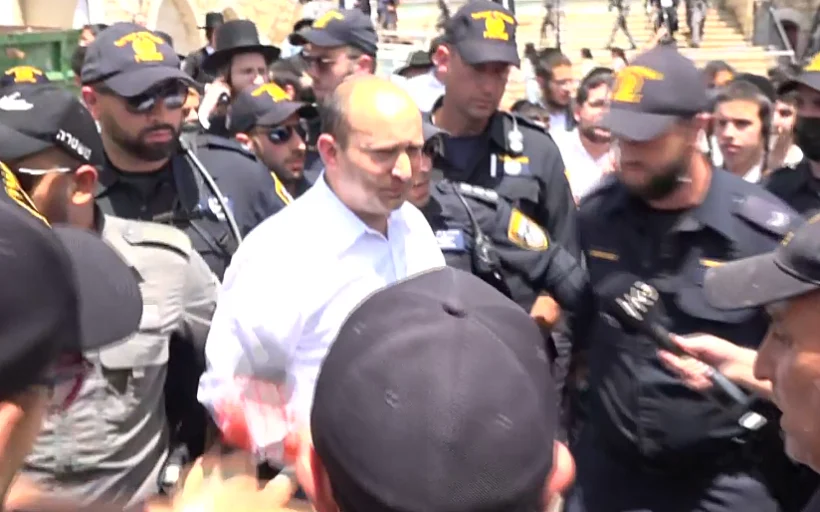 יו''ר ימינה נפתלי בנט בזירת האסון בהר מירון