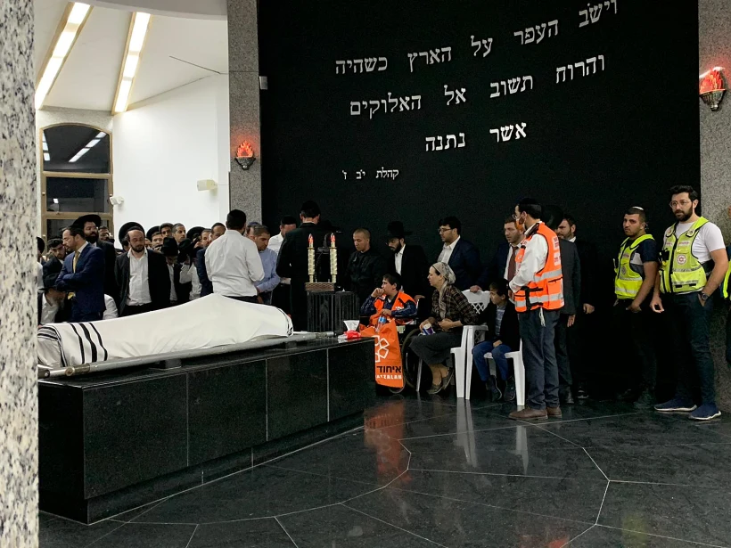 הלוויתו של ידידה חיוט בן ה-13