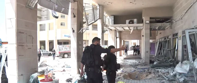 נזק במרכז מסחרי, רקטה באשקלון