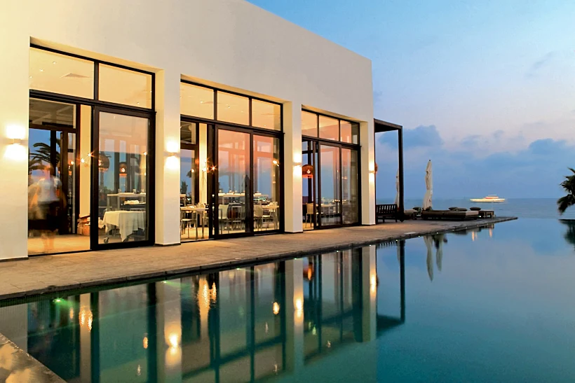 Almyra Eauzone Restaurant T 80