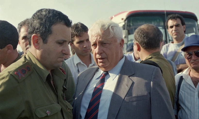 אהוד ברק, אריק שרון