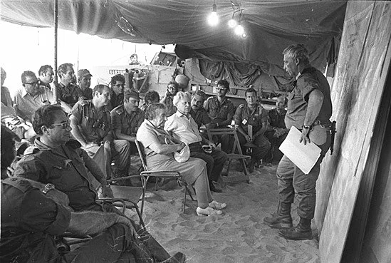 אריאל שרון, גולדה מאיר