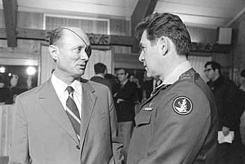 משה דיין, דוד אלעזר