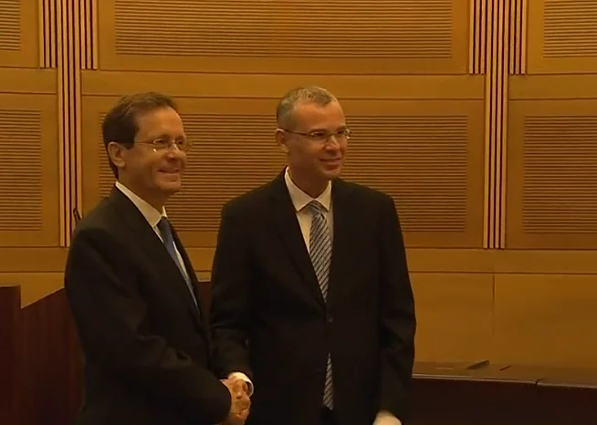 יריב לוין, יצחק הרצוג