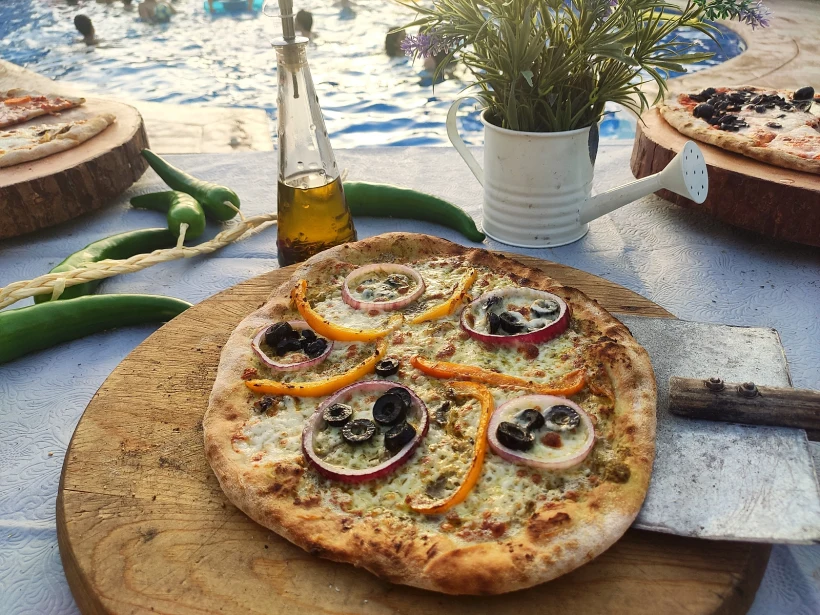 פיצה עם תוספות של פיצה בוי