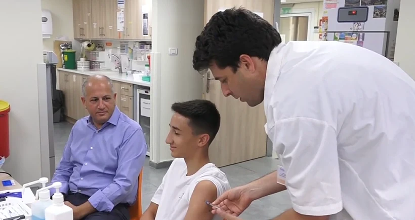 חיסון נגד קורונה לבני נוער