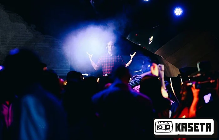 עומר באואר בעלי חברת קסטה