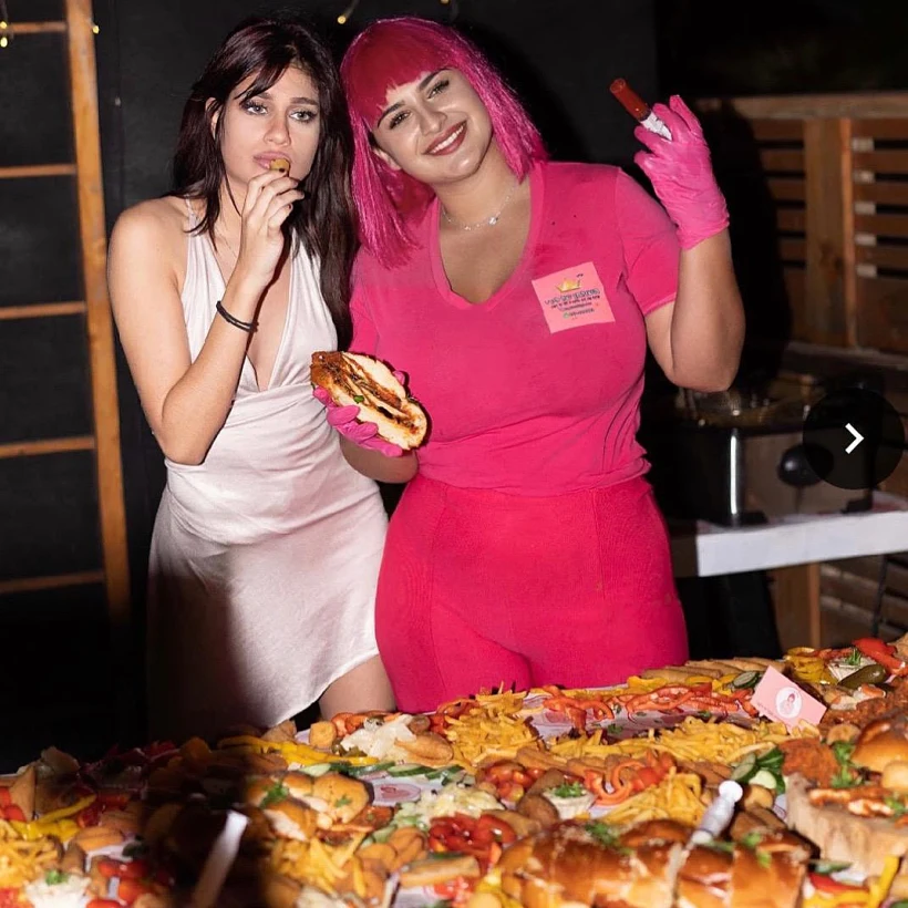 Mizeliri השולחן של לירי