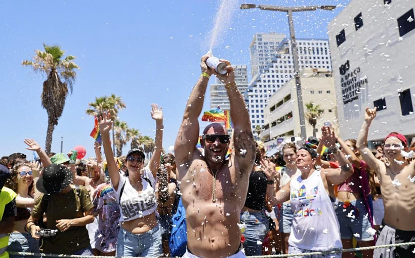 משתתפי מצעד הגאווה בתל אביב