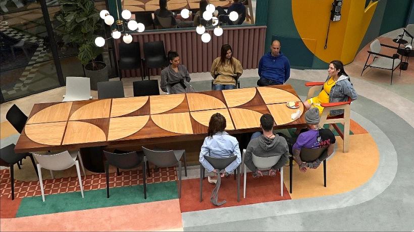 המחאה של ימית אברמוב בבית האח הגדול