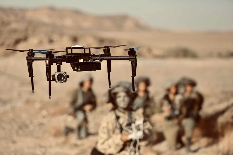 הפעלת רחפן לצורך זיהוי החשודים