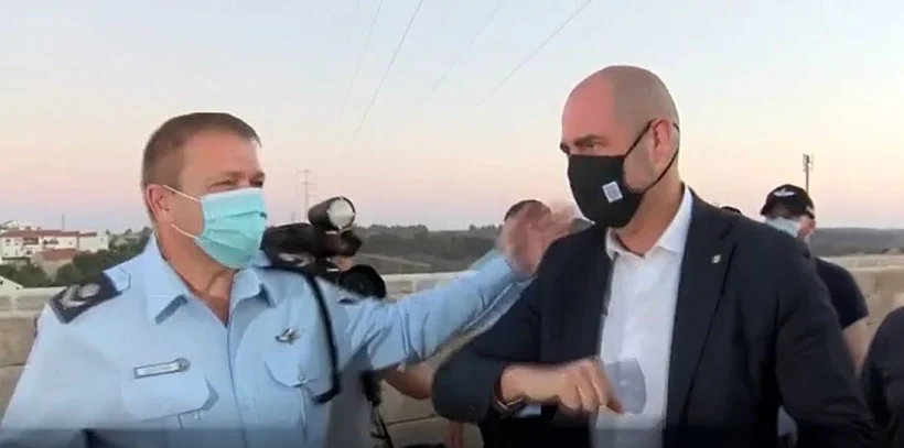 השר לשעבר אמיר אוחנה וממלא מקום המפכ''ל לשעבר ניצב בדימוס מוטי כהן