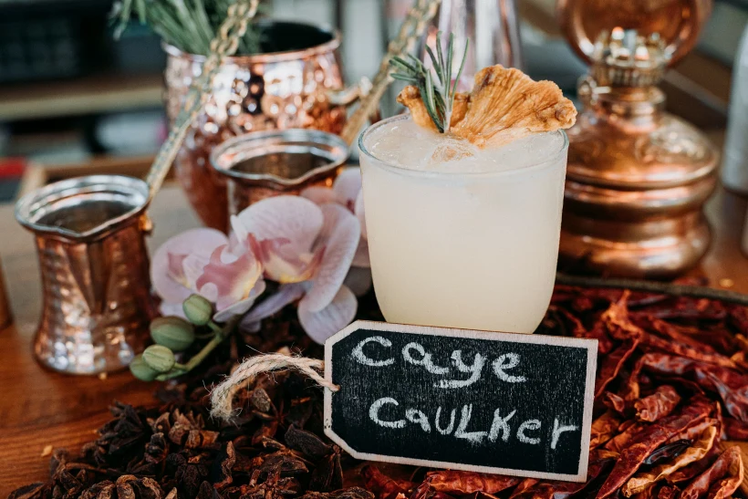 Fruit & Cheers פרוט אנד צ'יר