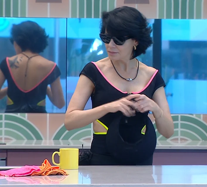 דנה רון סופיסטיקייטד