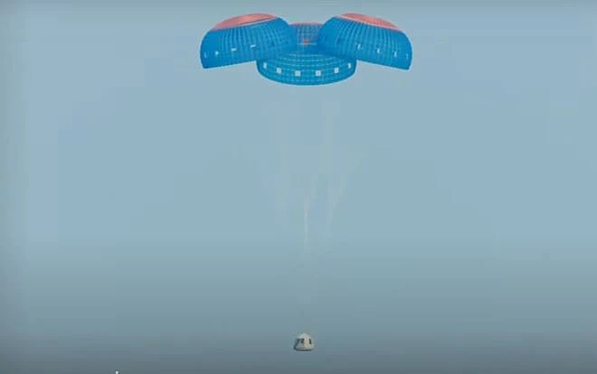 חללית בלו-אוריג'ין בעת נחיתתה