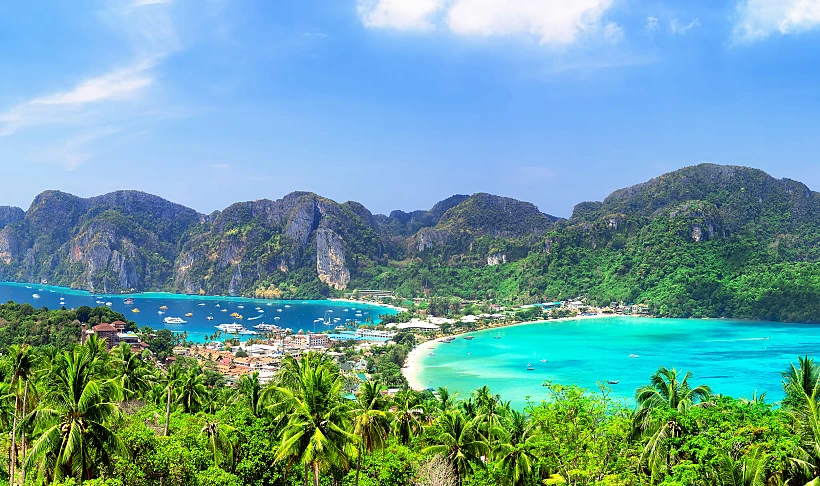Panoramic,view,at,viewpoint,of,beautiful,tropical,phi,phi,island