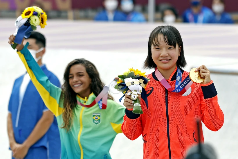 מומיגי ניישייה וראיסה ליאל